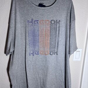 Reebok Gray Short Sleeve Graphic Tee